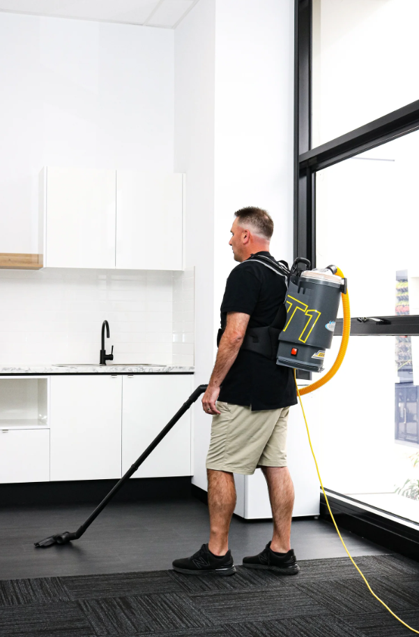 CLEANSTAR –T1V3 BACKPACK - CHARCOAL (WITH CLEAR LID)