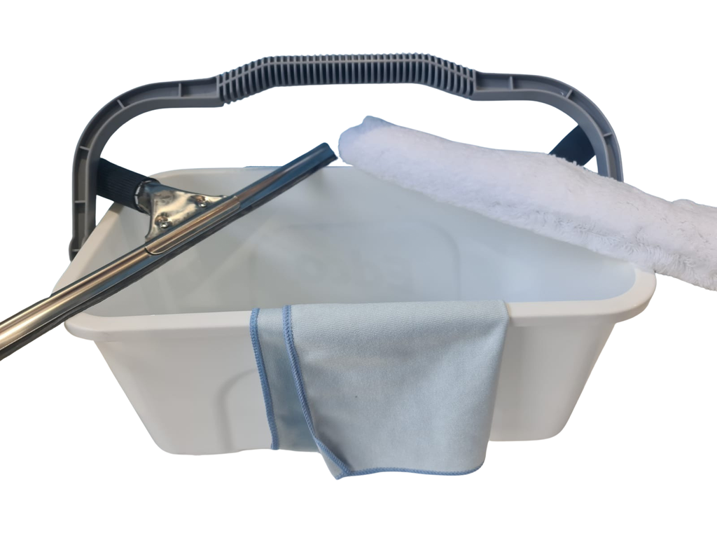CPA - 11L WINDOW CLEANING KIT WITH BUCKET